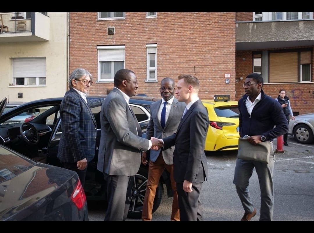 Delegation arriving for bilateral meetings in Budapest